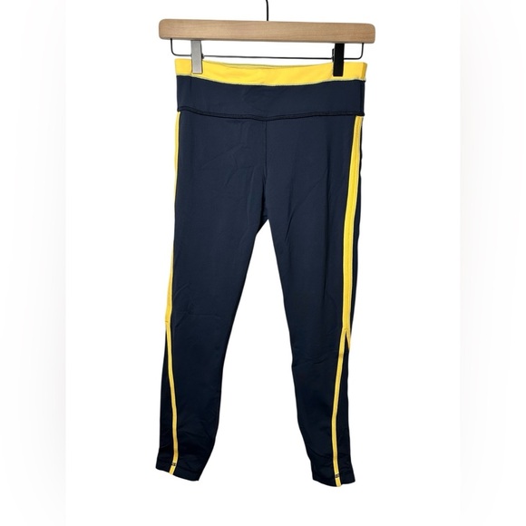 Lululemon Run: Pace Tight Leggings Size 4 Navy Inkwell Yellow Stripe Reflective - Picture 2 of 9